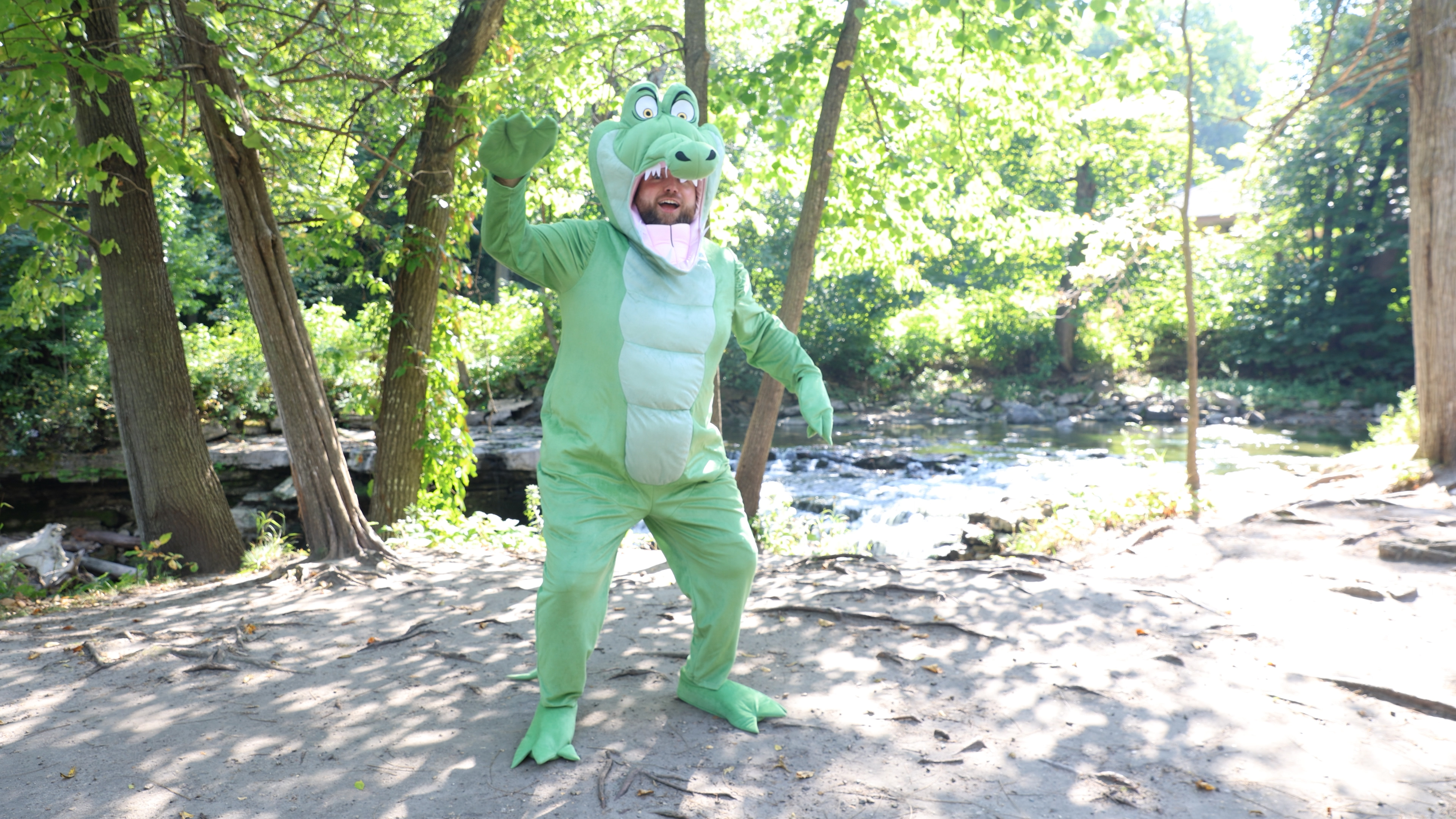 Transform into the legendary Tick-Tock Crocodile from Disney's Peter Pan with this plus-size costume. With its vibrant green design and charming crocodile details, it's the perfect choice for anyone looking to add some fun and fantasy to their look.